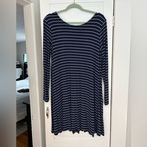 Old Navy striped swing dress. Navy and white. Size large